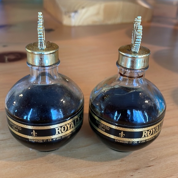 Vintage Chambord Liqoueur Royal Mini Bottles Set of 2 - Picture 6 of 14